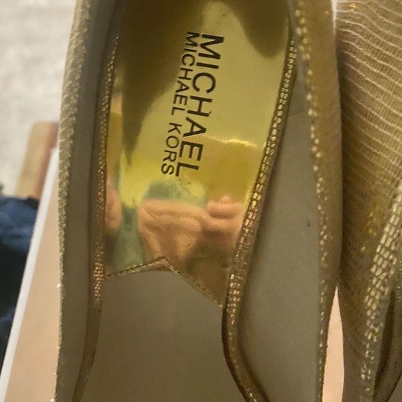 Michael Kohrs Gold Heels - Picture 4 of 5